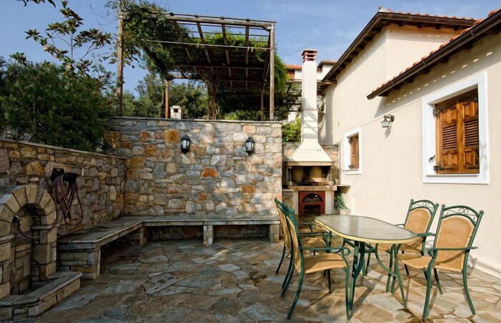 Vatellis Villas