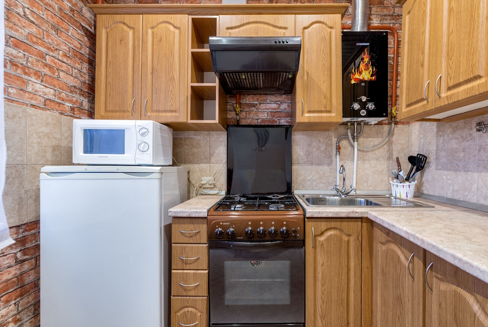FlatHome24 on Yaroslavskiy 38