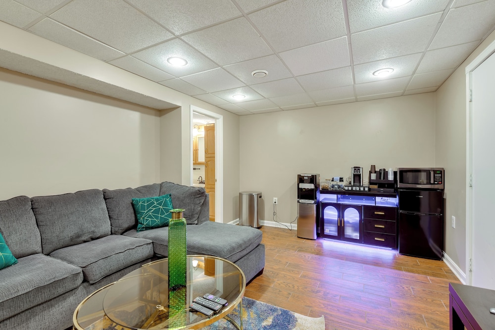 Cozy Apt in DC Suburbs: 4 Mi to Main St Laurel