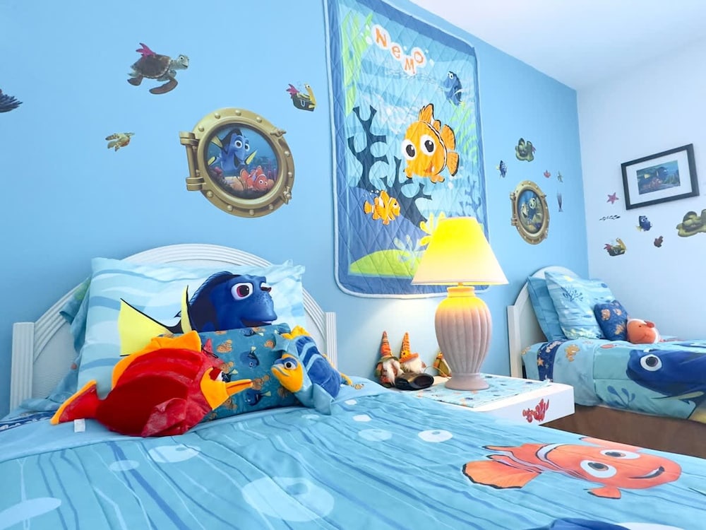 Minutes From Disney Themed 2 Bd Villa With Private Pool