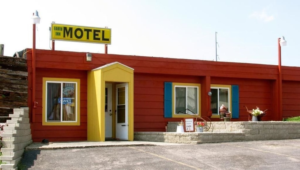 Earth Inn Motel