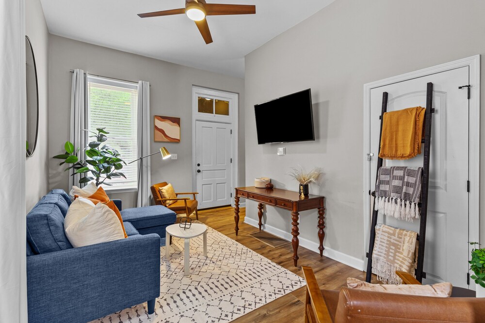 St Louis Vacations - Alluring City Escape Right JZ Vacation Rentals - Property Image 21
