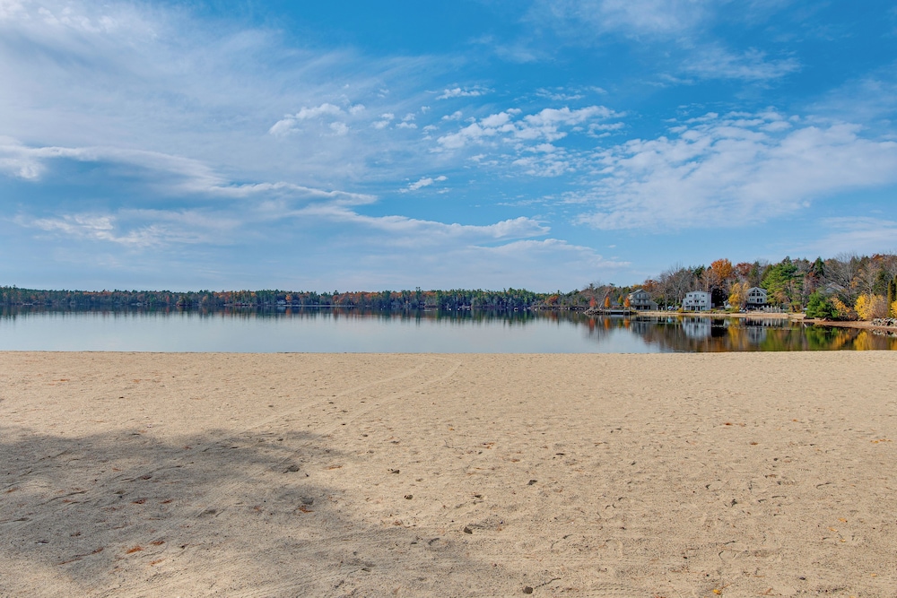 < 1 Mi to Lake Winnipesaukee: Family Winter Escape
