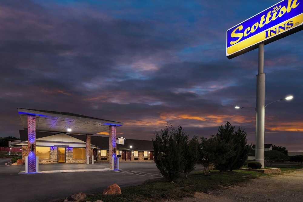 Scottish Inn Decatur