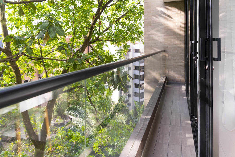 Apartamentos Class Suites by HOUSY HOST