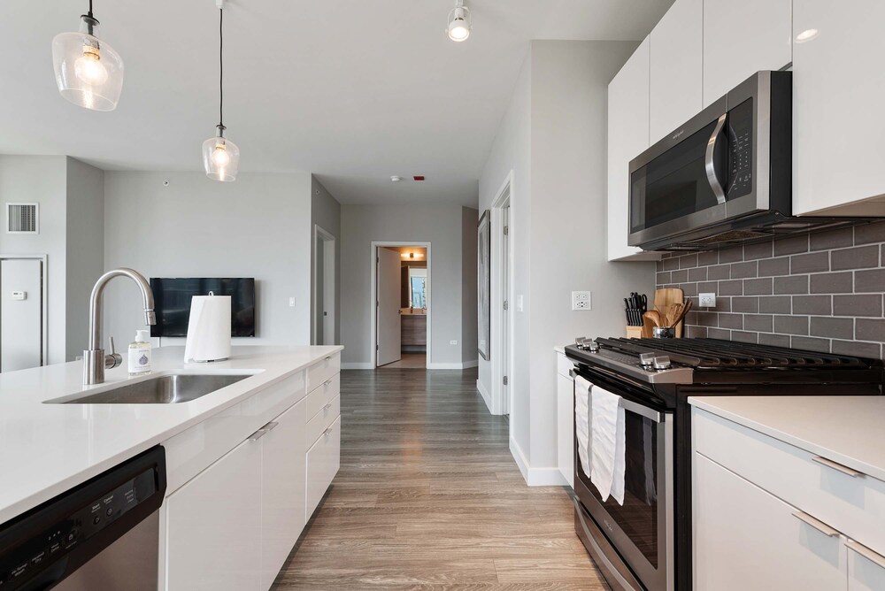 Gold Coast Group Stay 2 Modern 2BR Apartments