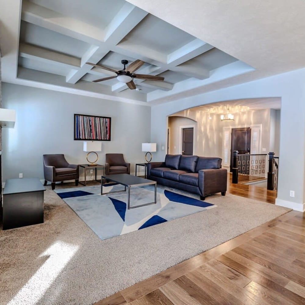 Luxury Retreat Modern 5BR Ranch in Bennington