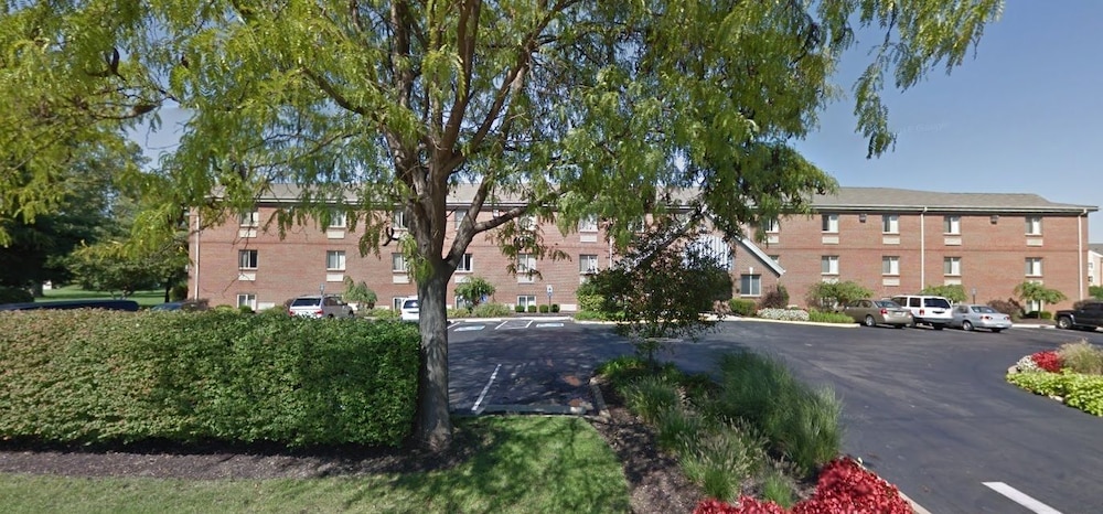 St Louis Vacations - Welcome Suites Hazelwood - Property Image 1