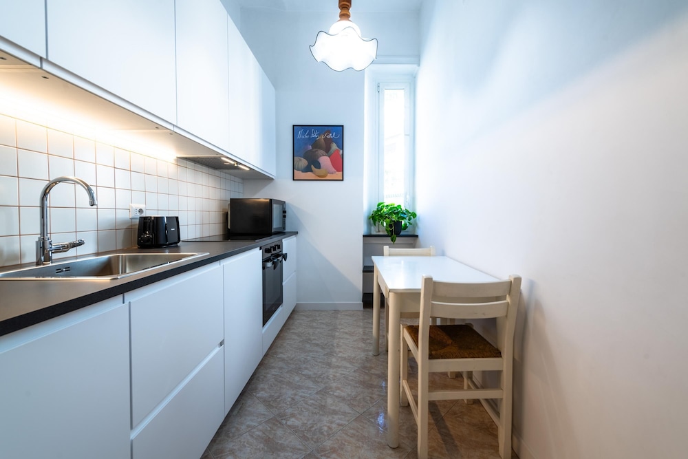 Casa Emme in Rome With 2 Bedrooms and 1 Bathrooms