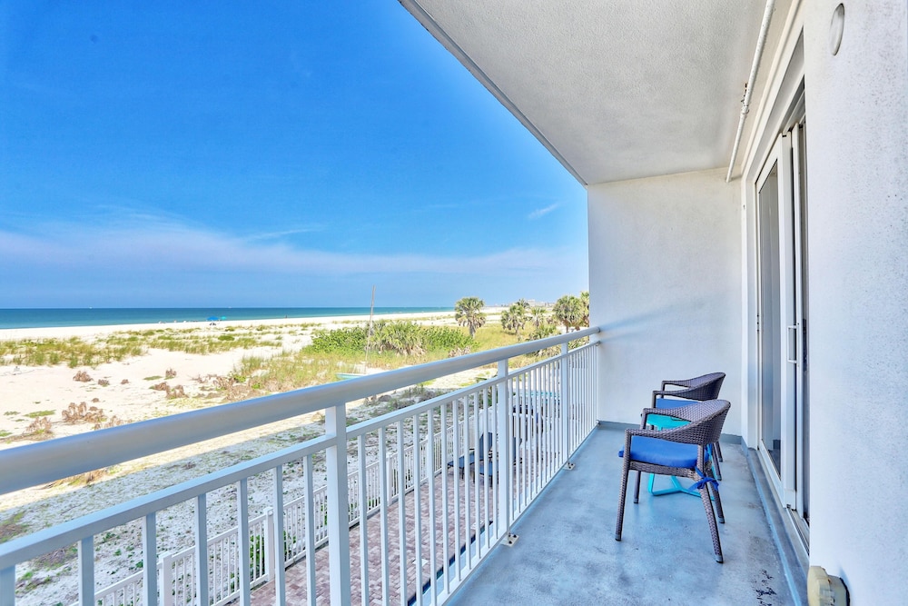Oceana 203 West