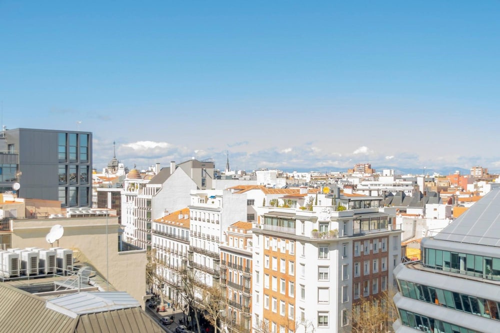 Colon 819 in Madrid With 1 Bedrooms and 1 Bathrooms