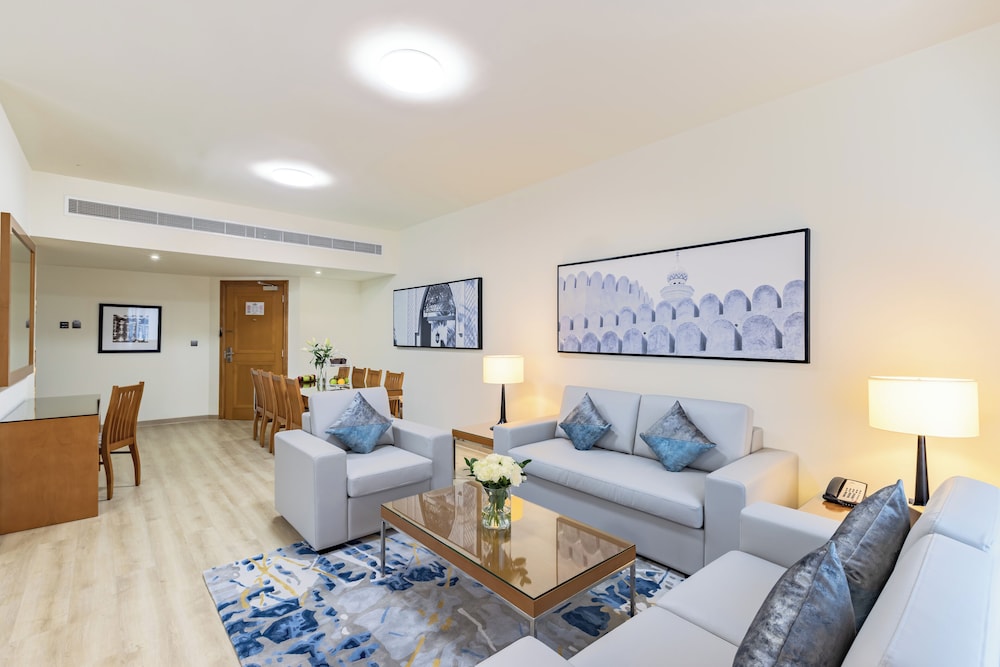 Golden Sands 10 Hotel Apartments
