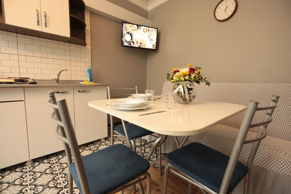 White Pearl Apart - Image 41