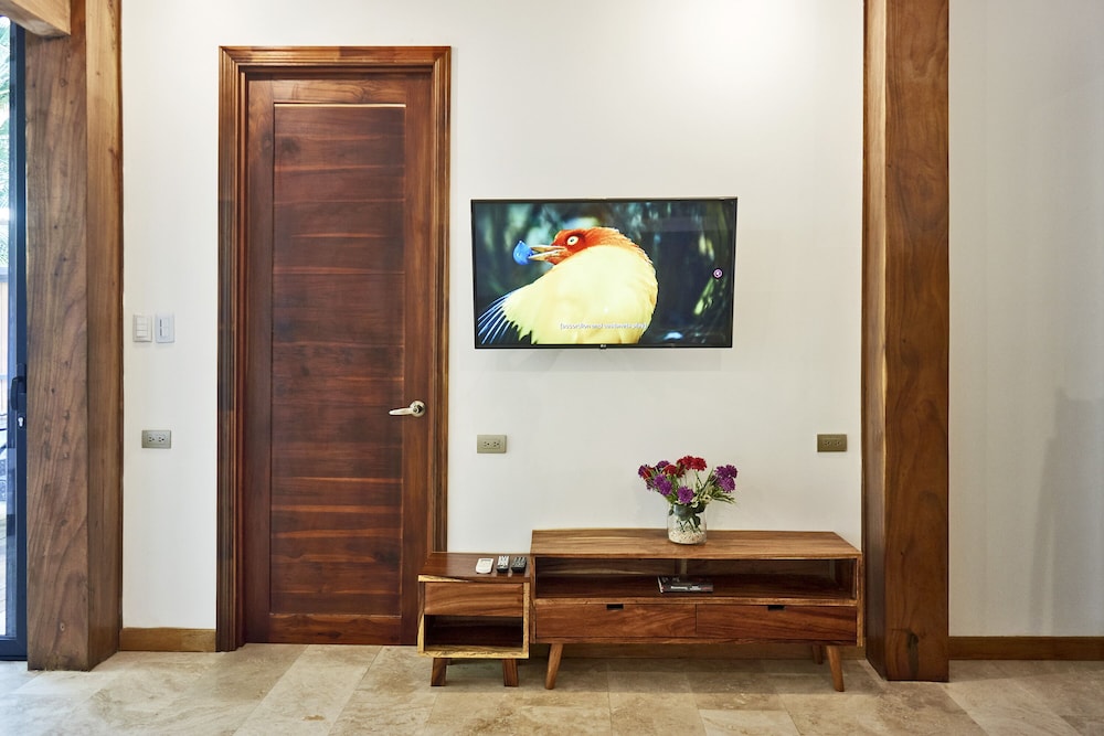 Photo 32