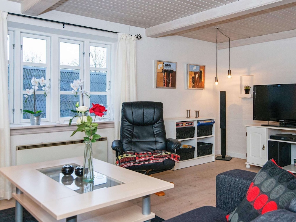 6 Person Holiday Home in Grenaa view 3