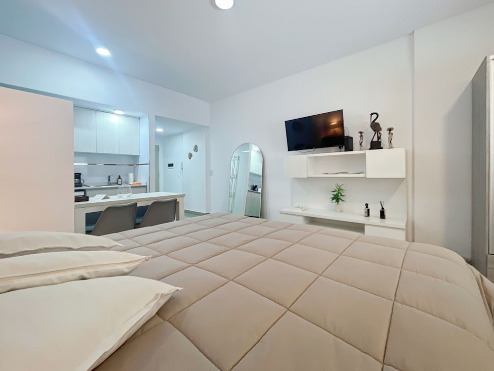 Ayres Suites Moreno