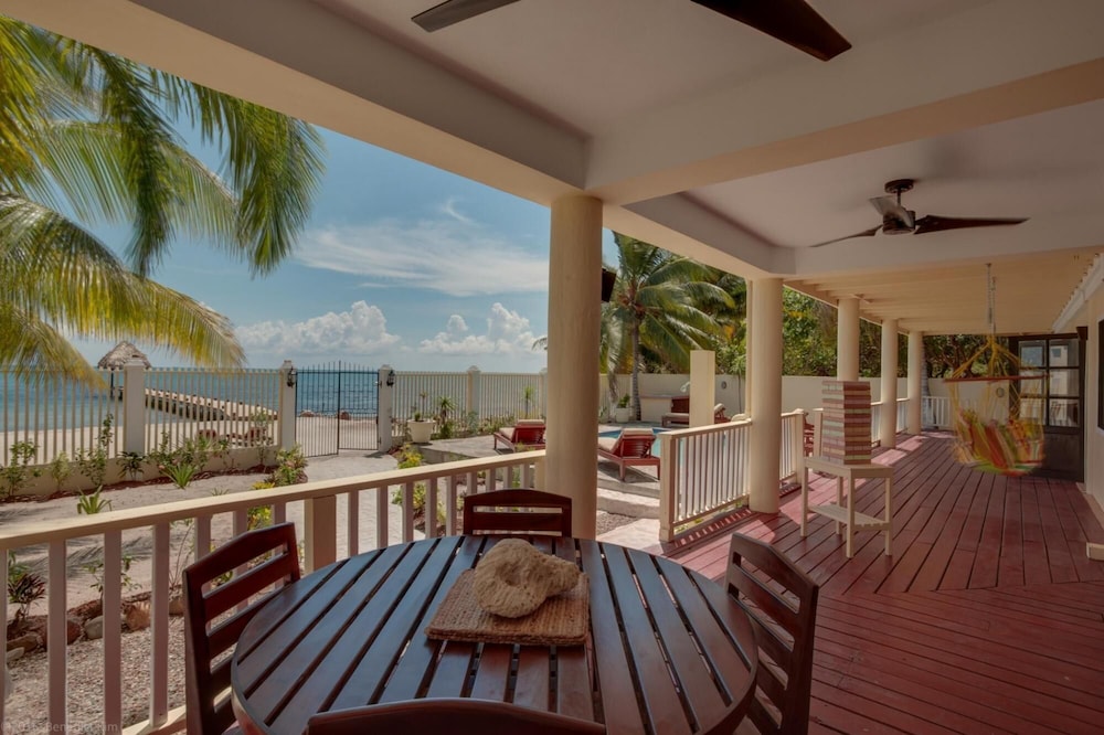 Villa Mission Bay in Belize City