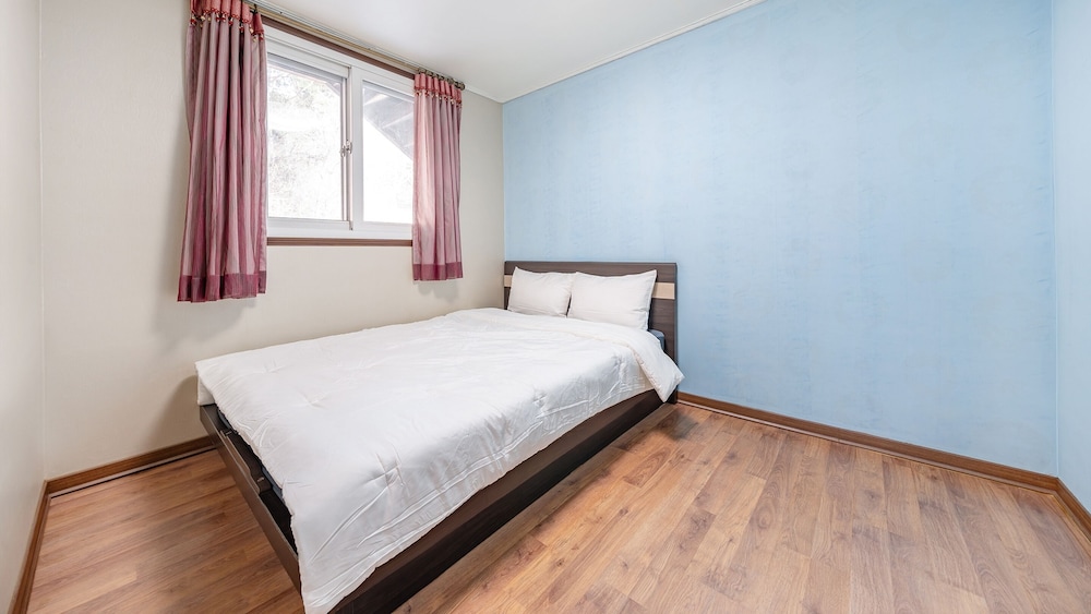 Yeongwol Nature & Pet Retreat