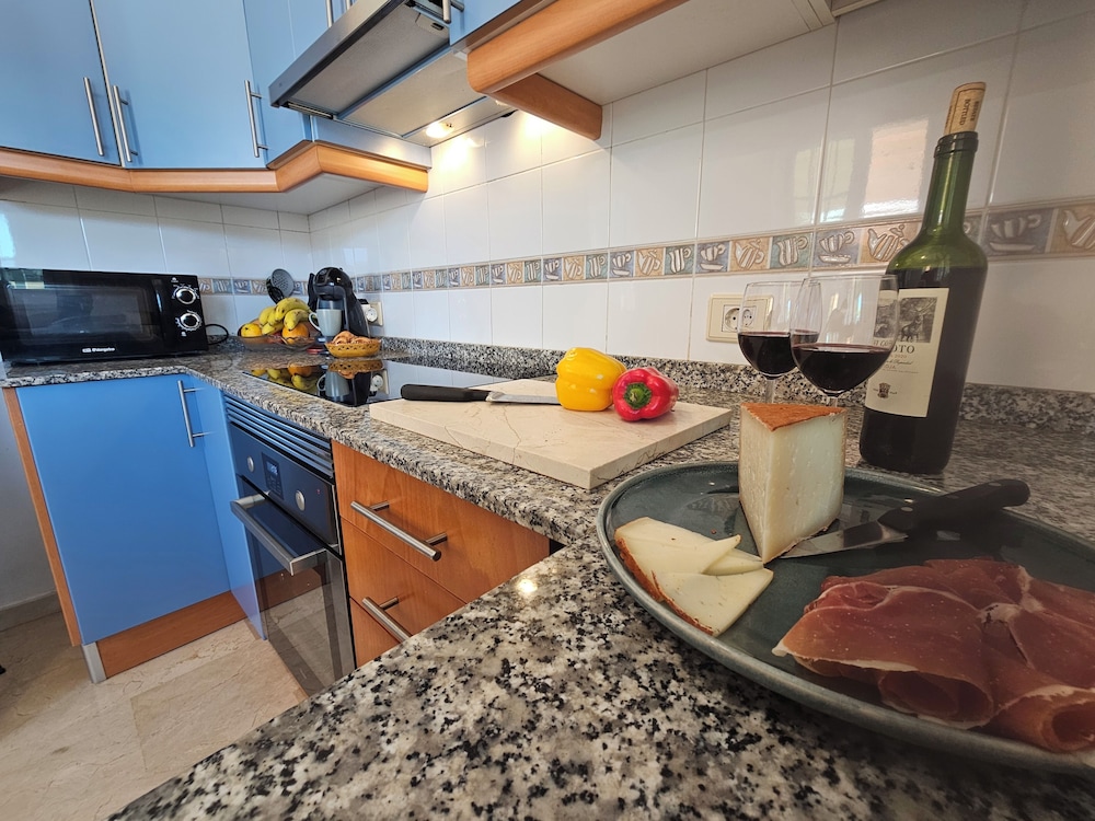 Welcoming and Modern Holiday Home With Access to Swimming Pool