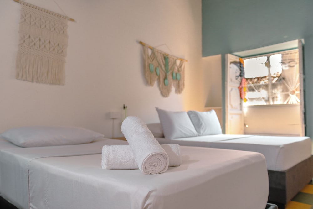 Traveler Hostel