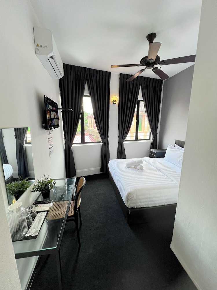 Quee Hotel