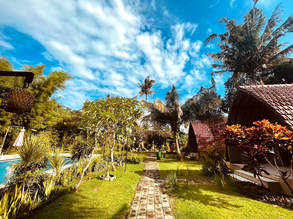 Apit Lawang Villas
