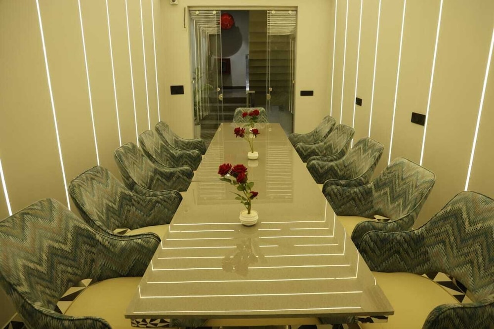Siya Residency