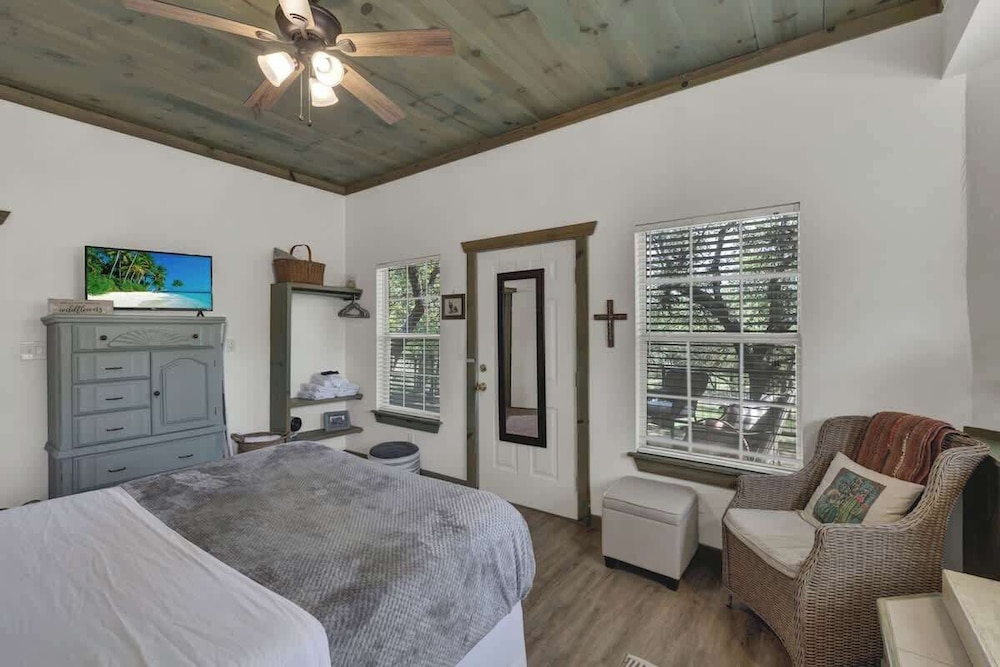 Cactus Flower Lodge-20 min to Downtown-starlit Sky Views