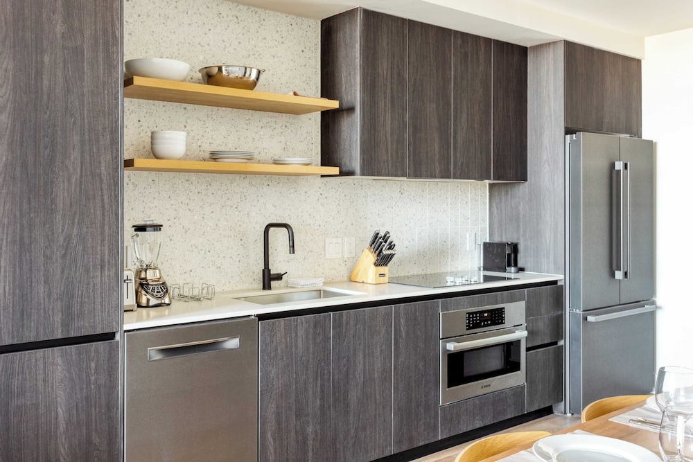 Sleeps 34! 11 Condos in New Austin High Rise w/ Rooftop Pool, Gym, Yoga Studio