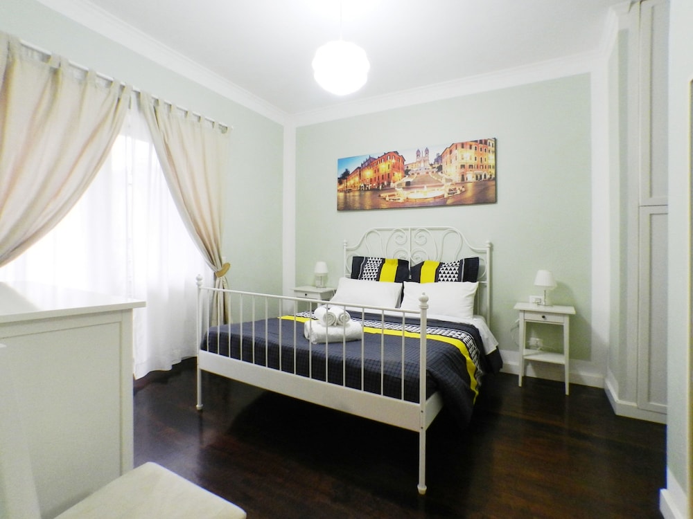 Longhi Holidays House