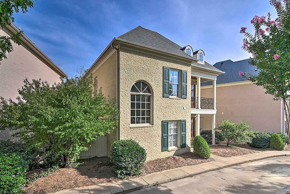 Oxford Vacations - Large, Elegant Home < 2 Miles to Ole Miss! - Property Image 6