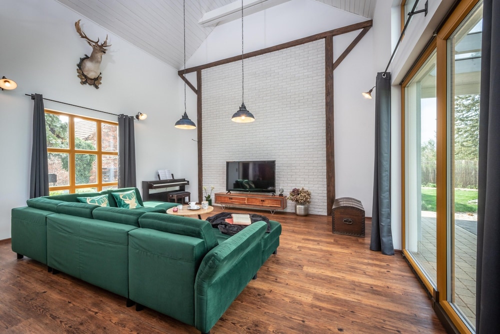 Chalet in Roprachtice Near Ski Slopes