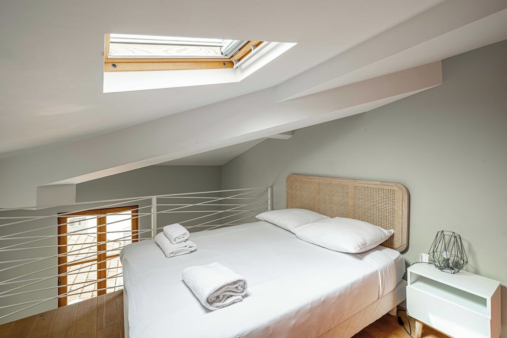 Large Duplex - Cannes Center view 3