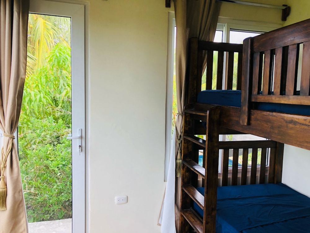 Birds House, Puerto San Jose