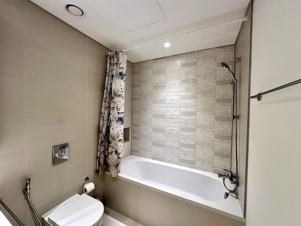 Lux BnB I Sun Rise Bay Tower I Ocean View