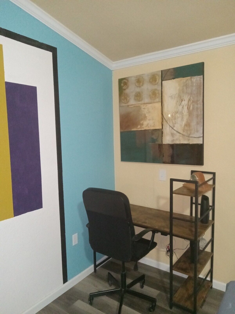 Modern Comfort Near Military Bases & Shopping Walk to Parks & Lakes!