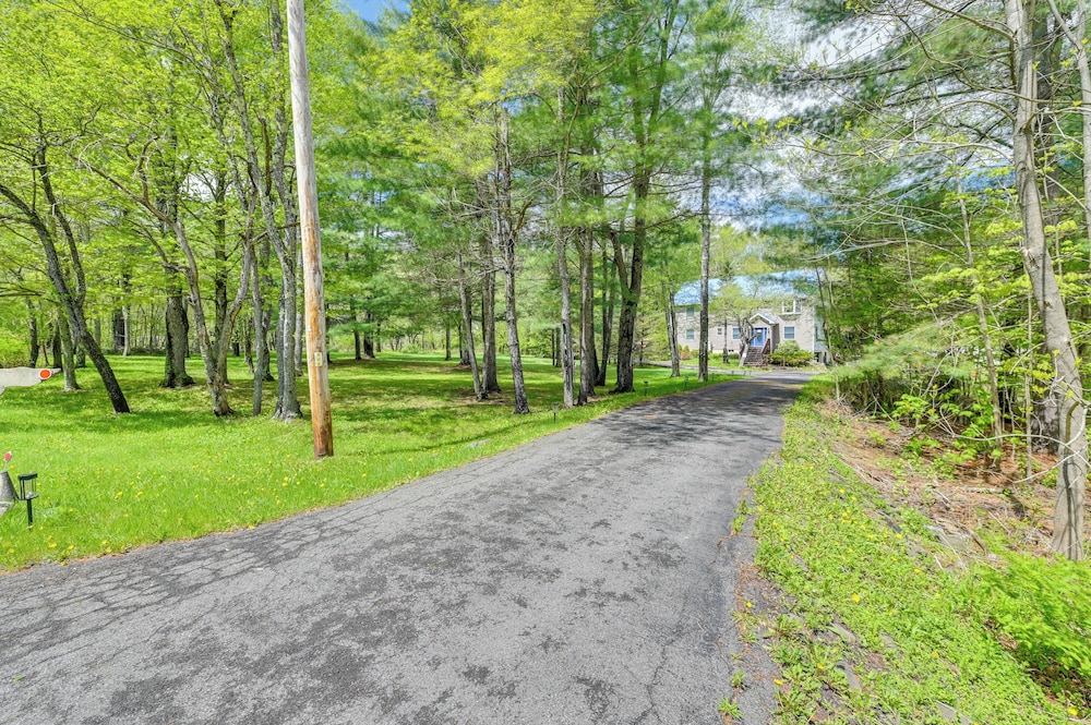 1 Mi to Hunter Mtn: Cozy Unit on 6-acre Property!