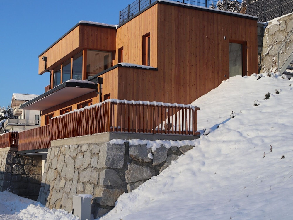 Exclusive Chalet With Sauna and Glacier View