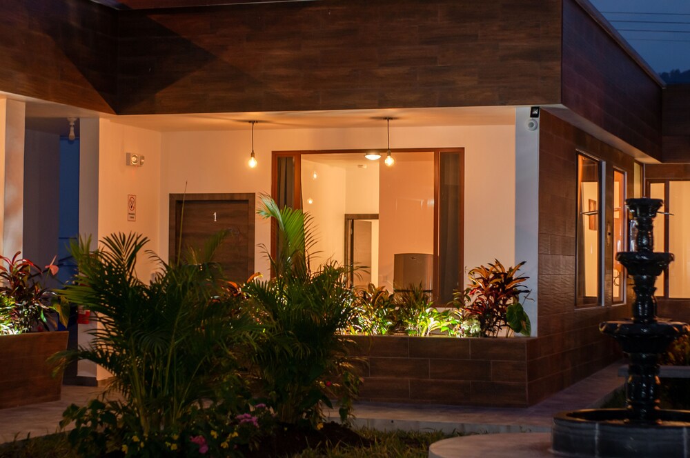 Hotel Toucan Platinum Suites Aparthotel - Image 1