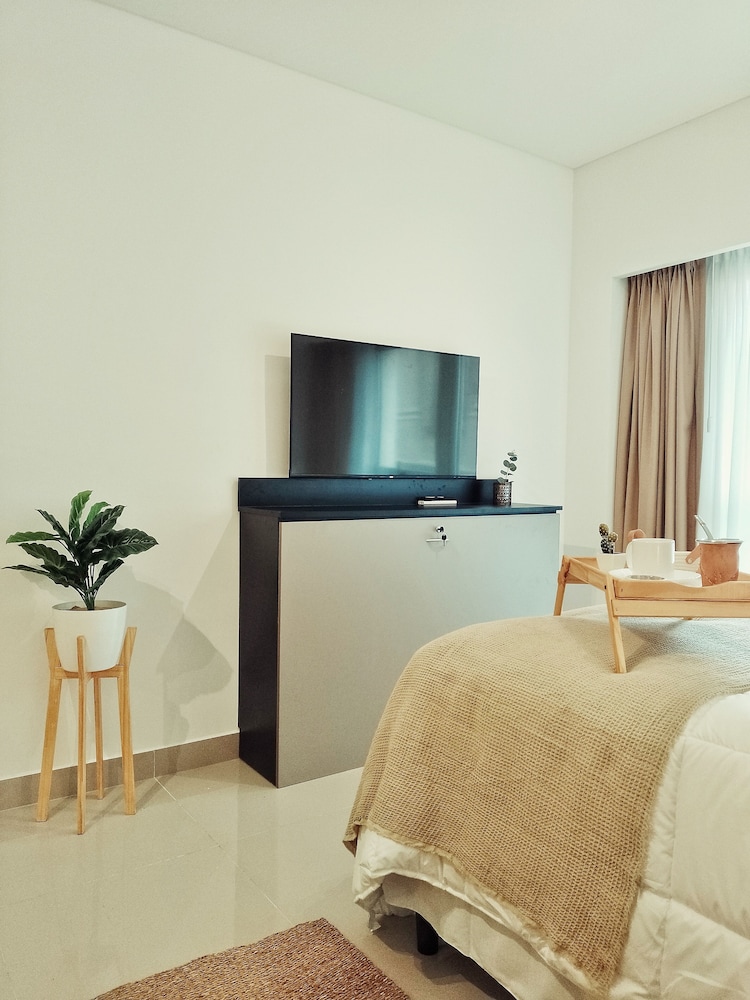 Ayres Suites Moreno