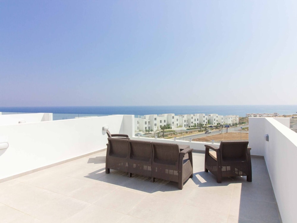 A20 Sun Valley Cove Garden Duplex Apartment