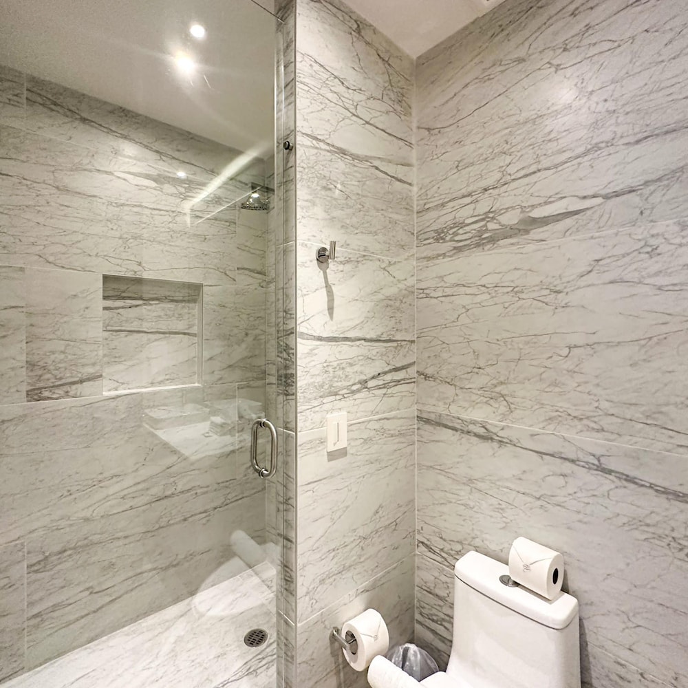 Brand New 6 Bedroom Penthouse