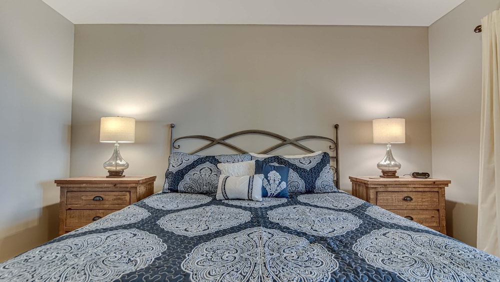 The Oasis at Orange Beach #2110 by Southern Vacation Rentals