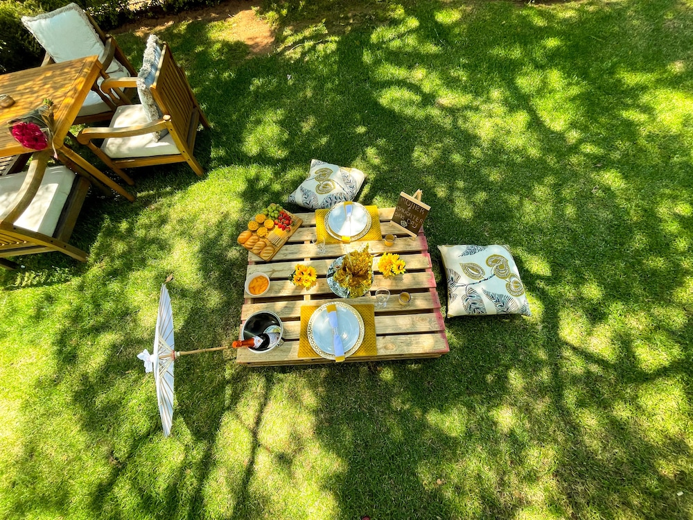 Amoris Guest House - Waterkloof Ridge