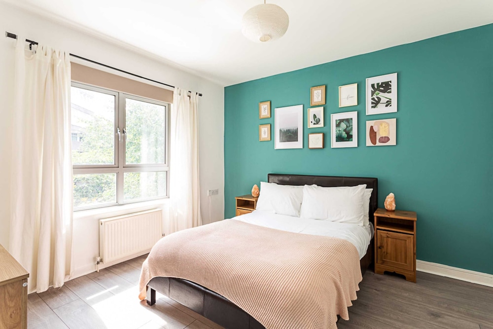 London Apartment in Trendy Clapham Junction