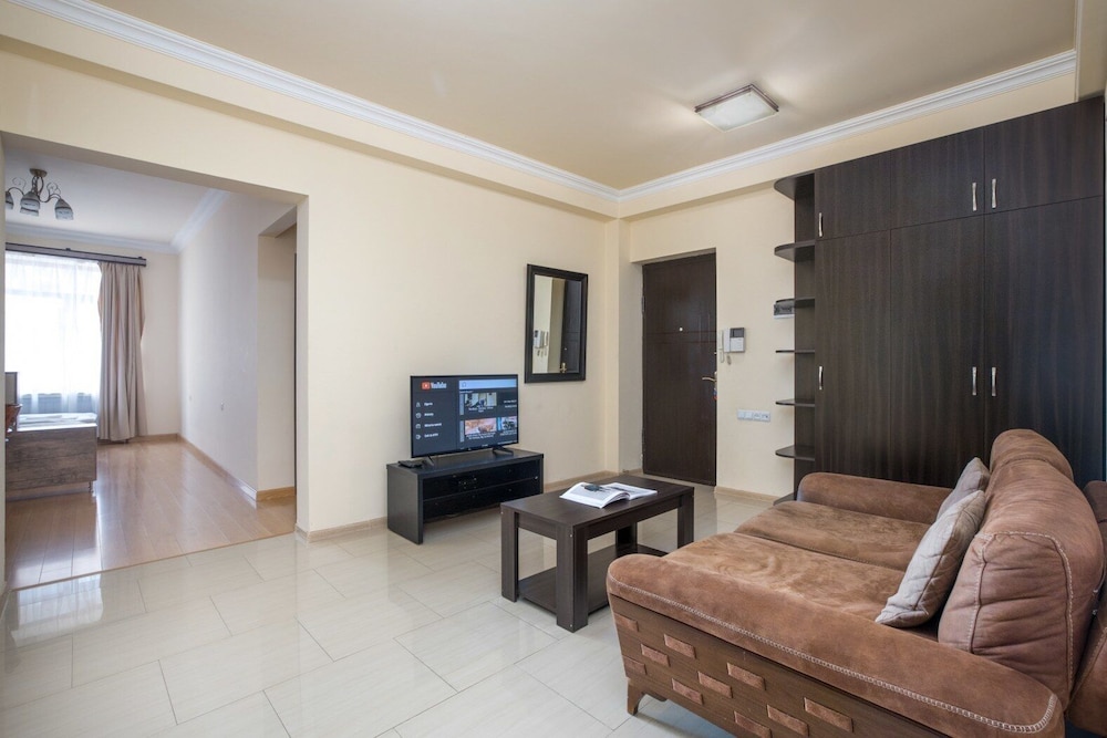 Stay Inn on Yekmalyan St