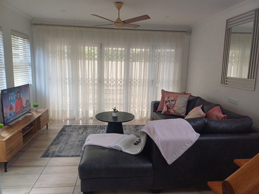 Cosy 2 Bedroom Apartment in a Prominent Area of East London Nahoon