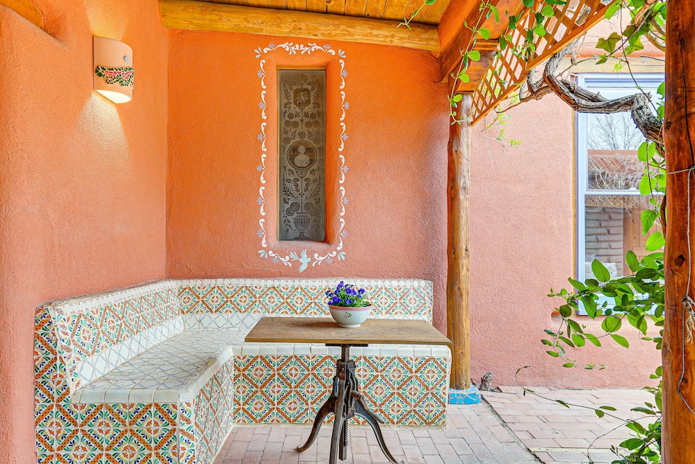 Las Cruces Santa Fe-style Adobe Home on 6 Acres! view 5