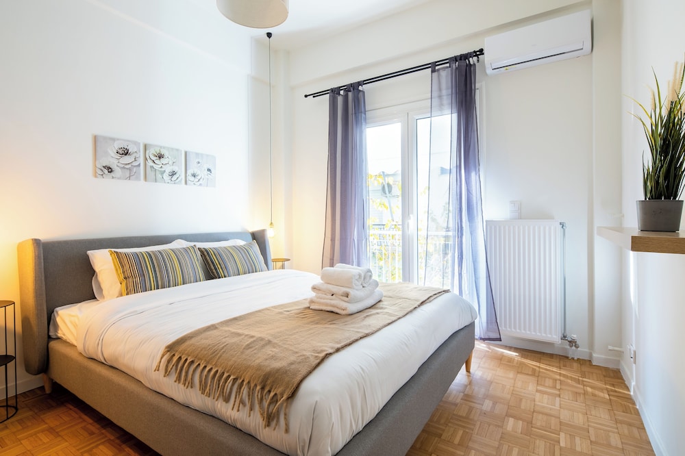 Mystique 2-Bedroom Apartment in Athens