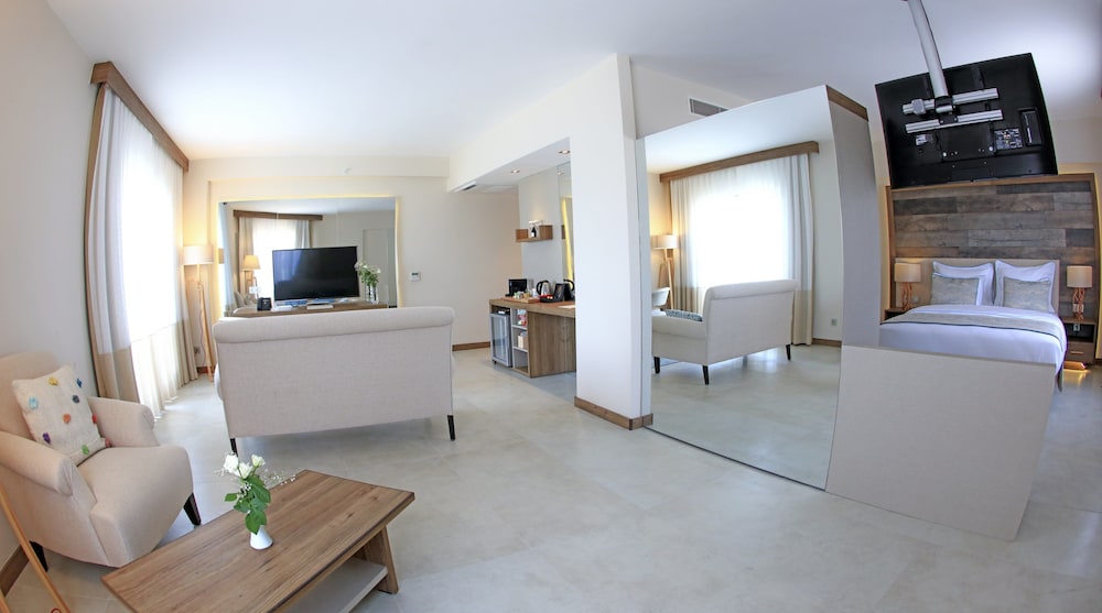 Design Plus Seya Beach Otel - Image 48
